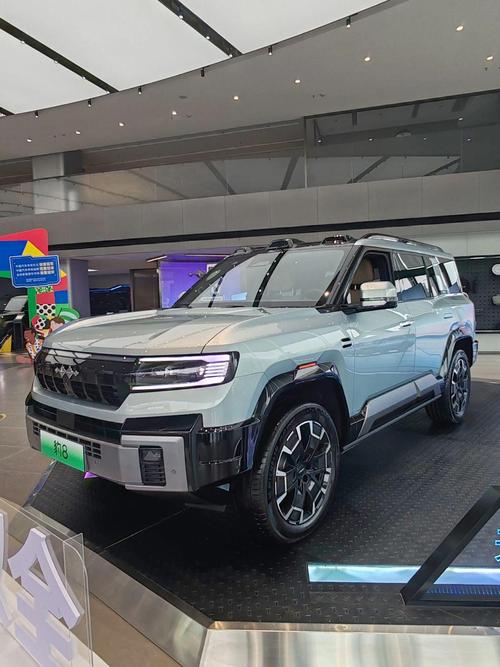 成都139比亚迪方程豹硬派越野的爆款，英菲尼迪35周年与你共成长